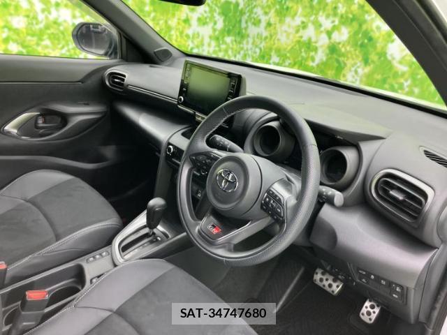 Toyota YARIS CROSS 2023-07 8877019-3