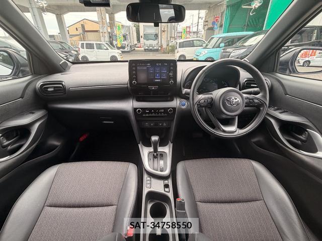Toyota YARIS CROSS 2023-01 8877064-14