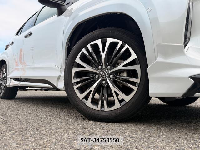 Toyota YARIS CROSS 2023-01 8877064-18