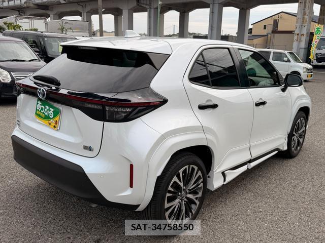 Toyota YARIS CROSS 2023-01 8877064-7