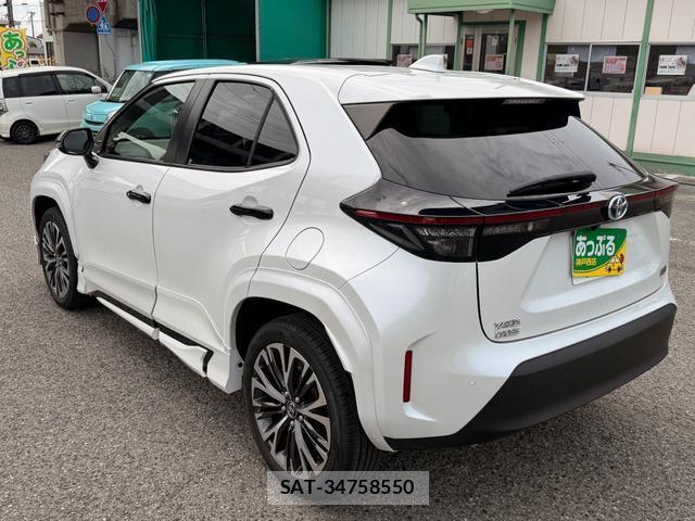 Toyota YARIS CROSS 2023-01 8877064-8
