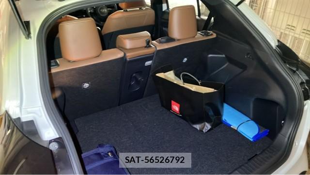 Toyota YARIS CROSS 2024-02 8877103-17
