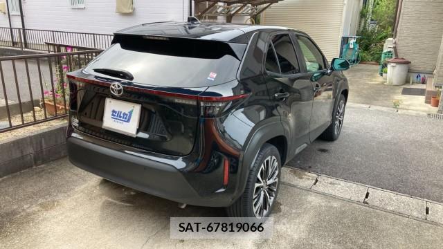 Toyota YARIS CROSS 2021-05 8877178-13
