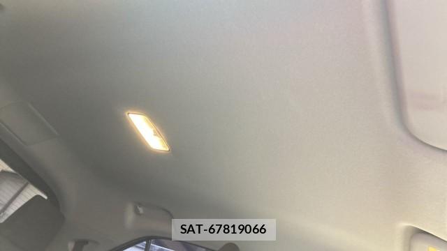 Toyota YARIS CROSS 2021-05 8877178-15