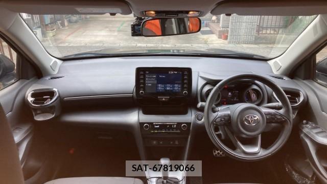Toyota YARIS CROSS 2021-05 8877178-2