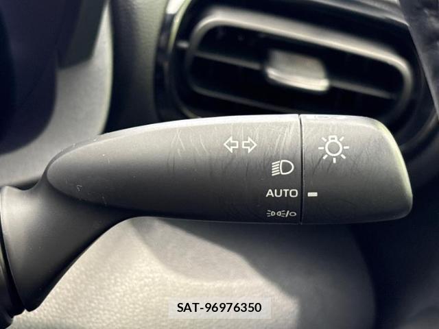 Toyota YARIS CROSS 2024-06 8877213-13