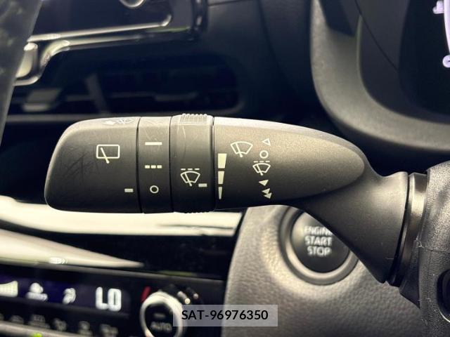 Toyota YARIS CROSS 2024-06 8877213-14