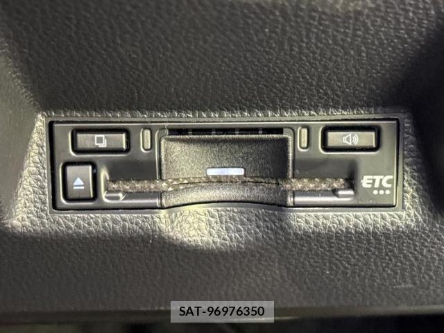 Toyota YARIS CROSS 2024-06 8877213-16