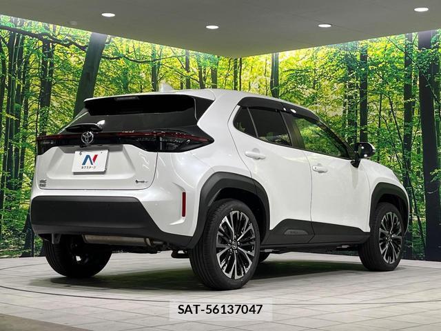 Toyota YARIS CROSS 2025-11 8877391-17