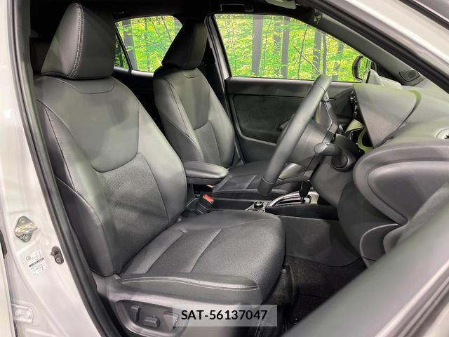 Toyota YARIS CROSS 2025-11 8877391-8