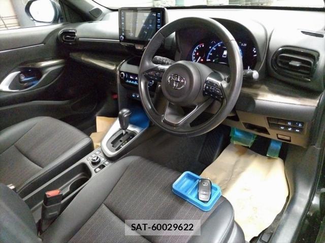 Toyota YARIS CROSS 2022-09 8877675-2