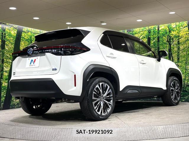 Toyota YARIS CROSS 2021-08 8877928-16