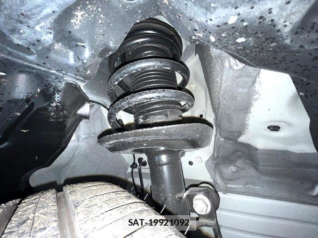 Toyota YARIS CROSS 2021-08 8877928-19