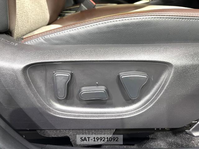 Toyota YARIS CROSS 2021-08 8877928-5
