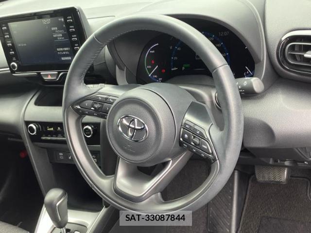 Toyota YARIS CROSS 2024-01 8877945-12