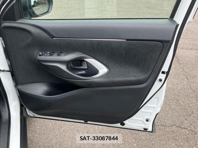 Toyota YARIS CROSS 2024-01 8877945-3