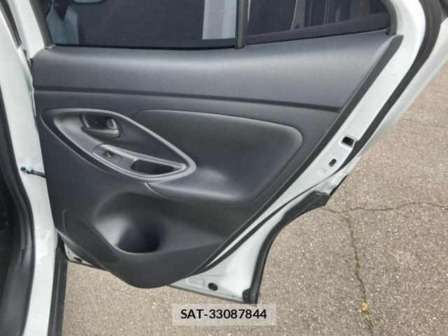 Toyota YARIS CROSS 2024-01 8877945-4