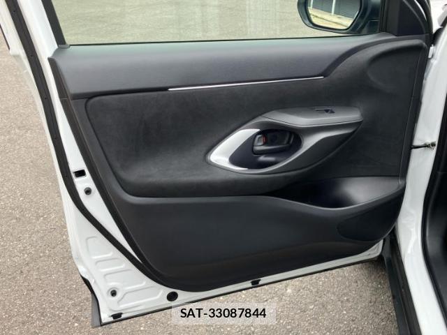 Toyota YARIS CROSS 2024-01 8877945-5