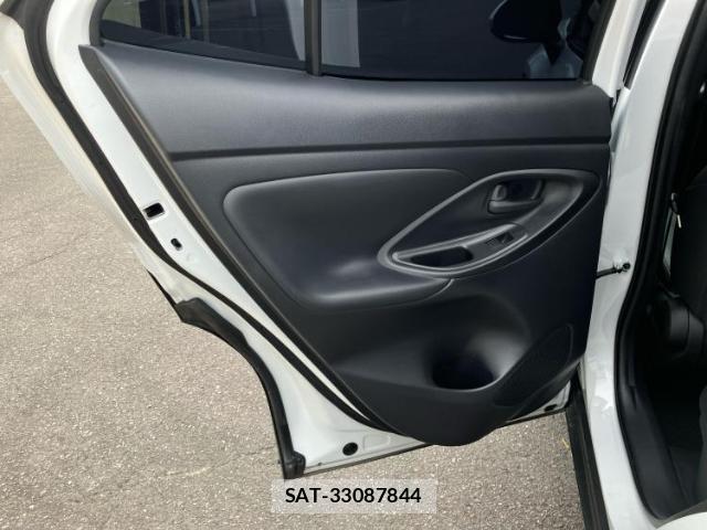 Toyota YARIS CROSS 2024-01 8877945-6