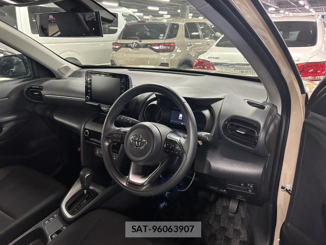 Toyota YARIS CROSS 2024-01 8877980-2