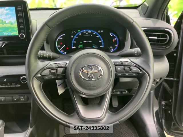 Toyota YARIS CROSS 2023-11 8878130-14