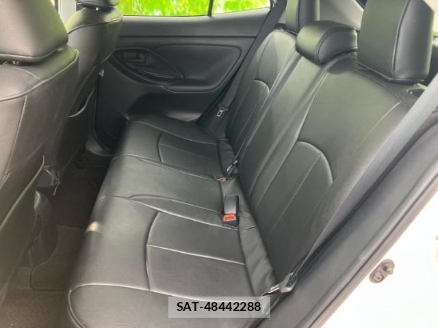 Toyota YARIS CROSS 2021-11 8878141-6