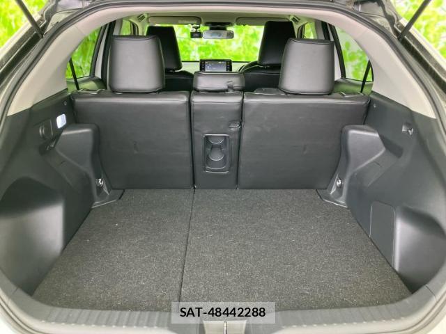 Toyota YARIS CROSS 2021-11 8878141-7