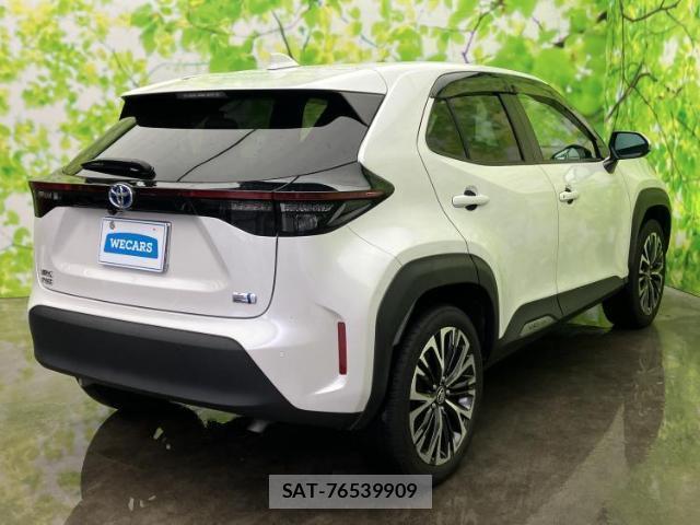 Toyota YARIS CROSS 2023-04 8878236-2