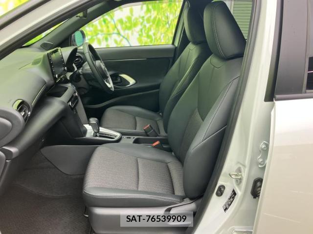 Toyota YARIS CROSS 2023-04 8878236-5
