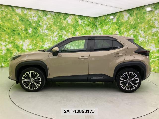 Toyota YARIS CROSS 2022-11 8878275-1