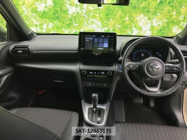 Toyota YARIS CROSS 2022-11 8878275-12