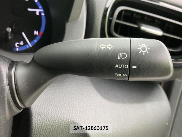Toyota YARIS CROSS 2022-11 8878275-15