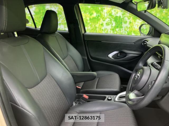 Toyota YARIS CROSS 2022-11 8878275-3