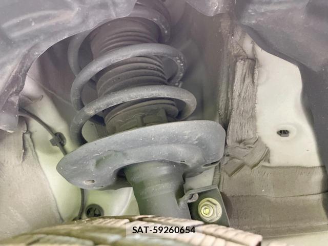 Toyota YARIS 2023-08 8876585-19