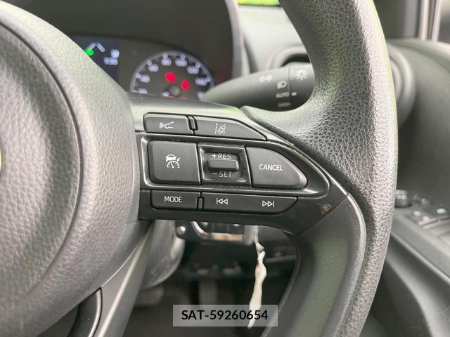 Toyota YARIS 2023-08 8876585-4