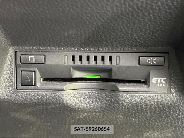 Toyota YARIS 2023-08 8876585-6