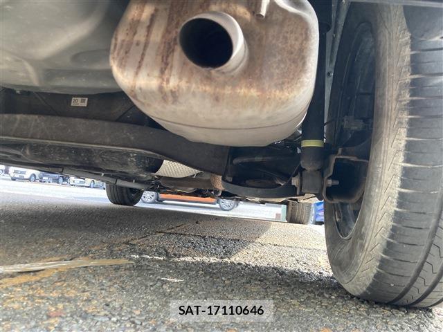 Toyota YARIS 2021-06 8876747-13