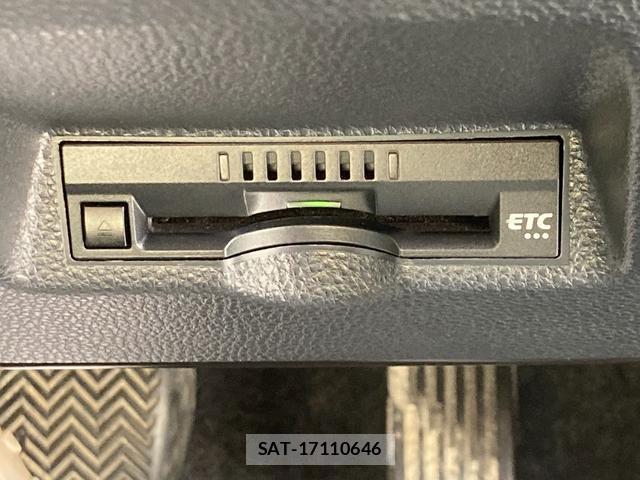Toyota YARIS 2021-06 8876747-6