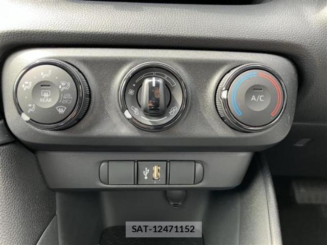 Toyota YARIS 2022-10 8877025-15