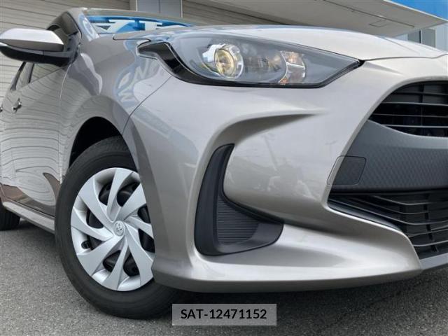 Toyota YARIS 2022-10 8877025-16