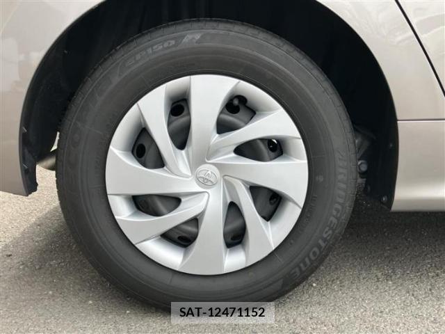 Toyota YARIS 2022-10 8877025-17