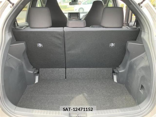 Toyota YARIS 2022-10 8877025-6