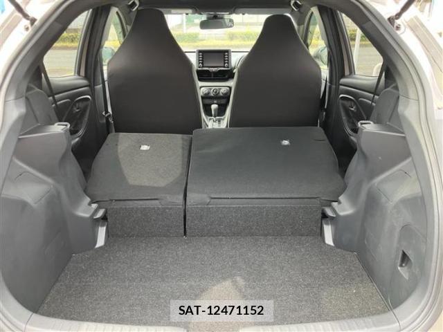 Toyota YARIS 2022-10 8877025-7