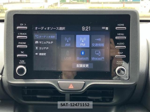 Toyota YARIS 2022-10 8877025-9