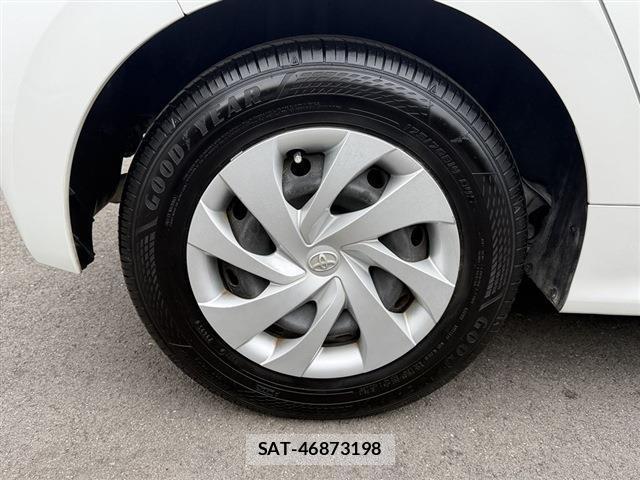 Toyota YARIS 2022-08 8877095-13