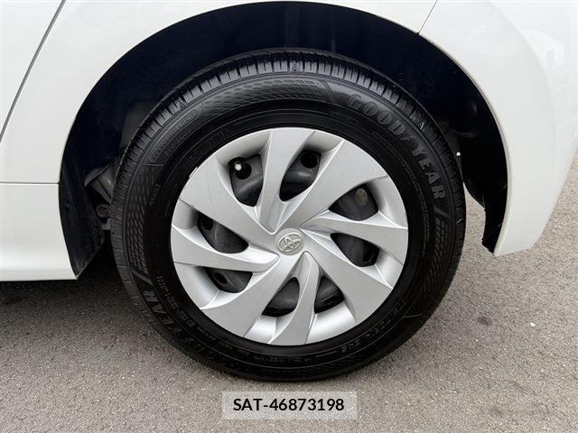 Toyota YARIS 2022-08 8877095-14