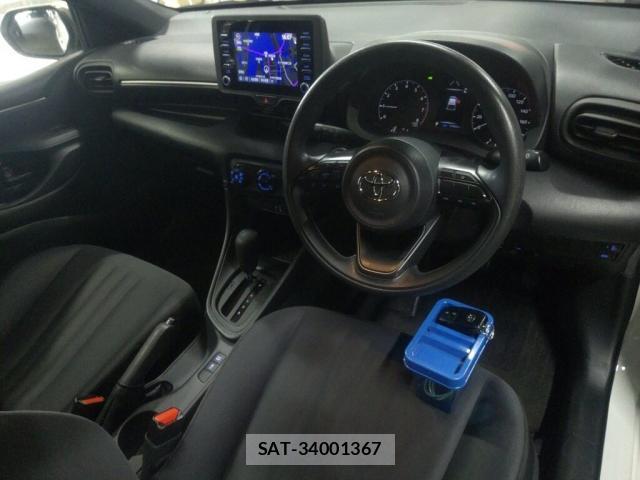 Toyota YARIS 2022-08 8877349-2