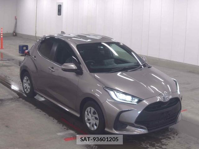 Toyota YARIS 2023-06 8877810-0