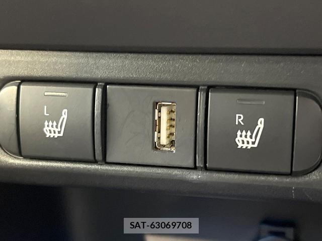 Toyota YARIS 2020-03 8878034-4