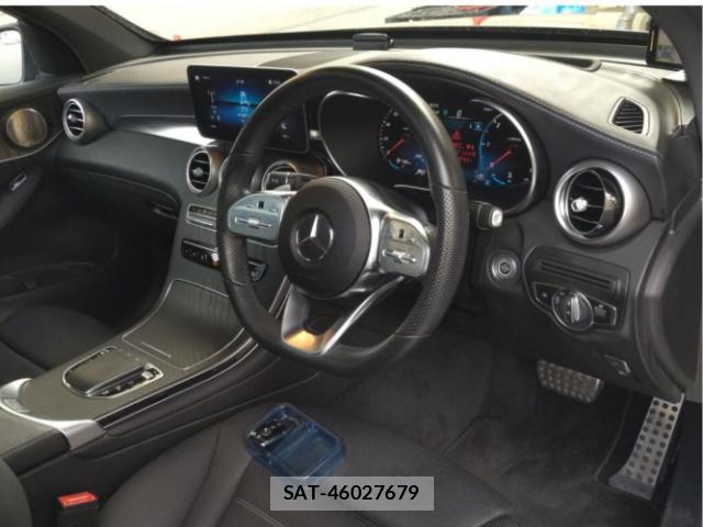 2021 Mercedes Benz GLC220d — Photo 3